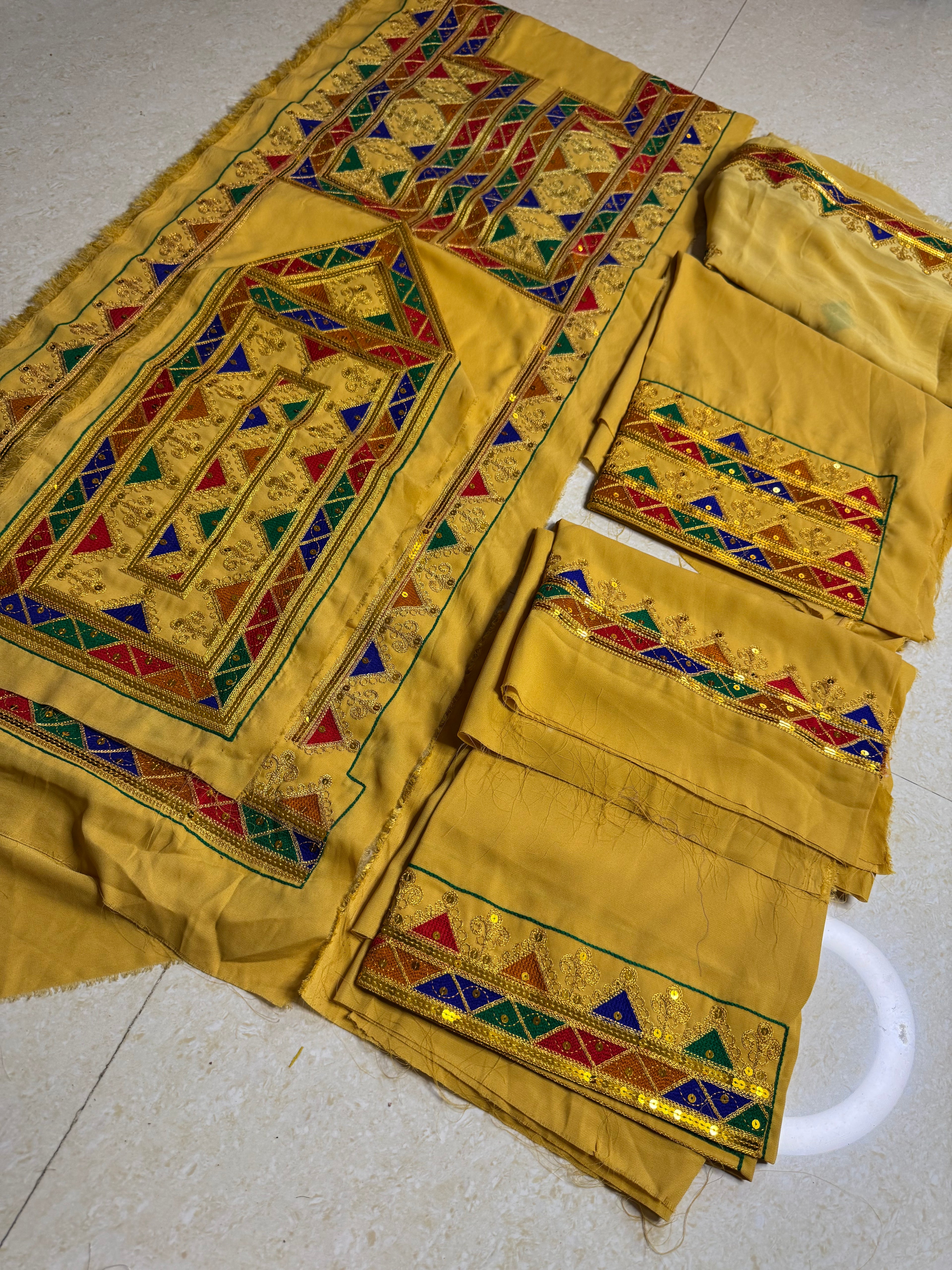 SIMPLE MULTI COLOUR PASHKI
